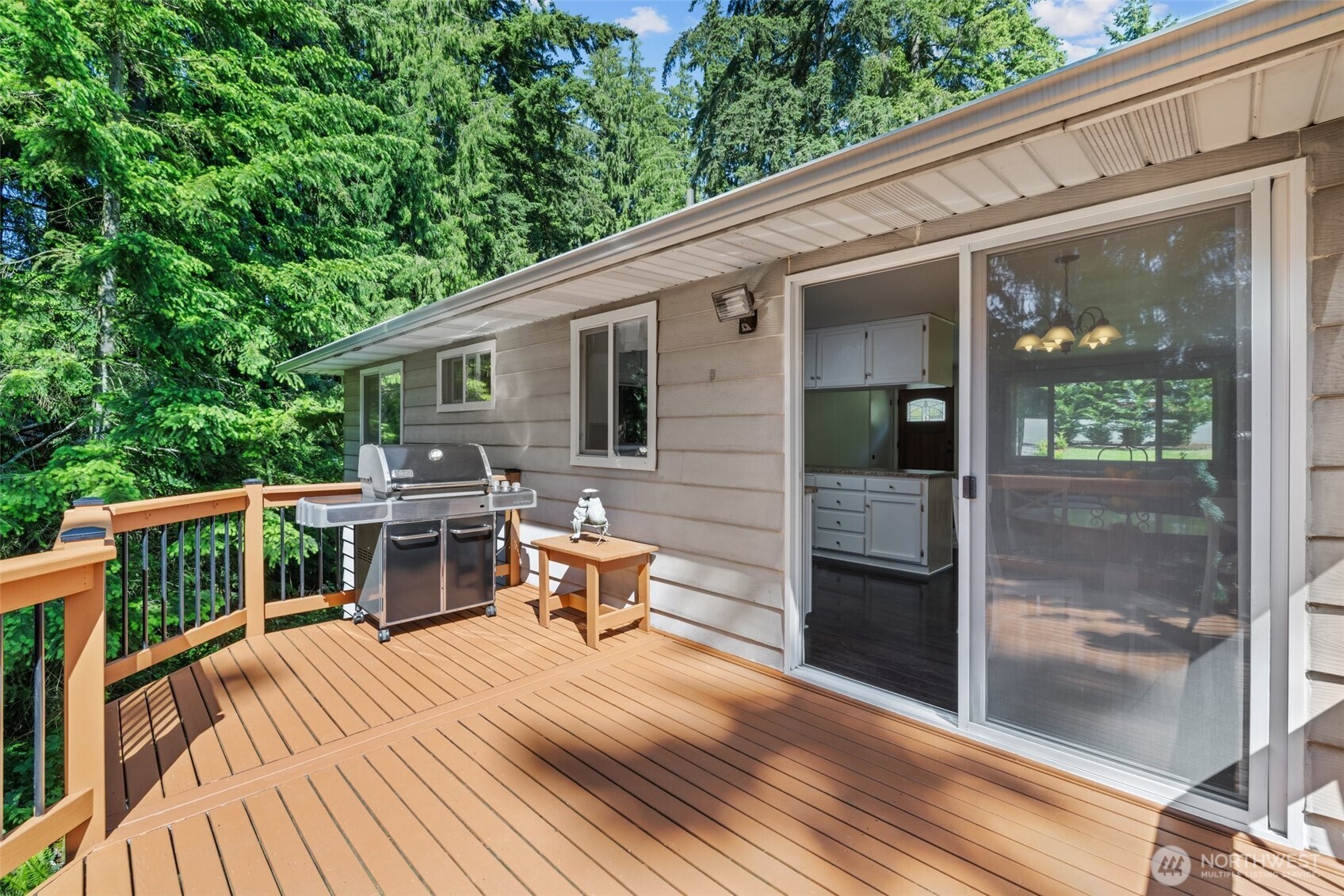5629 146th Street Southwest Edmonds, WA 98026 - Photo 9 of 40 Gallery Image 9