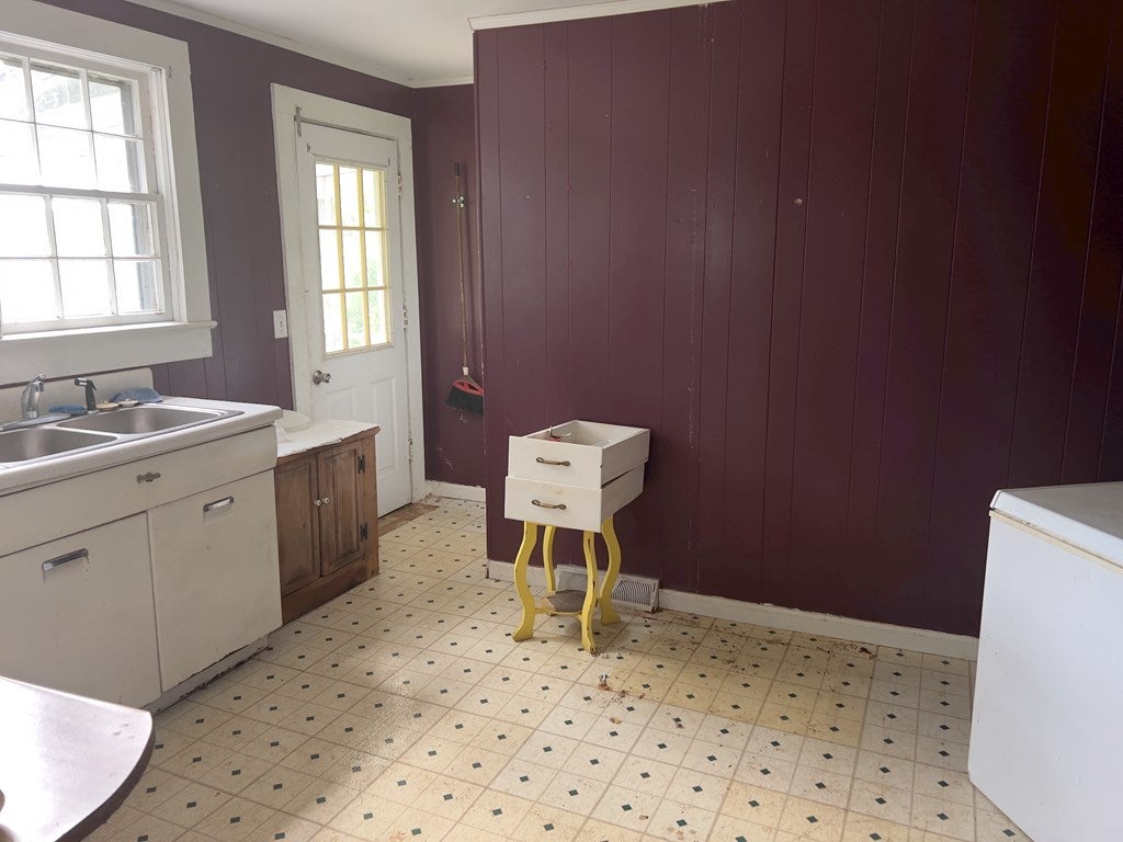 4288 Keno Road Laurel Fork, VA 24352 - Photo 14 of 26 Gallery Image 14