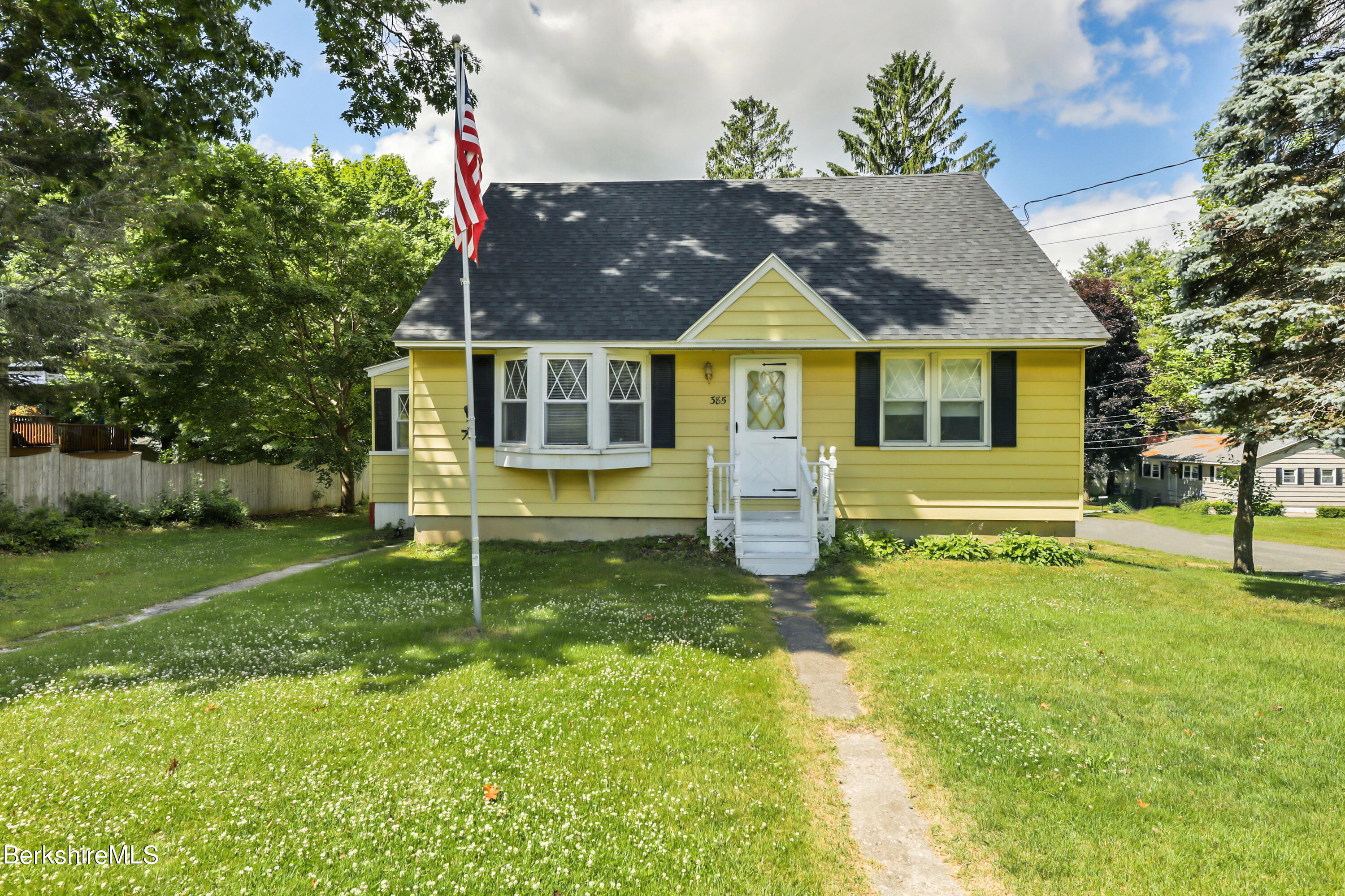 385 East Street Lee, MA 01238 - Photo 1 of 30 5 Exterior Front