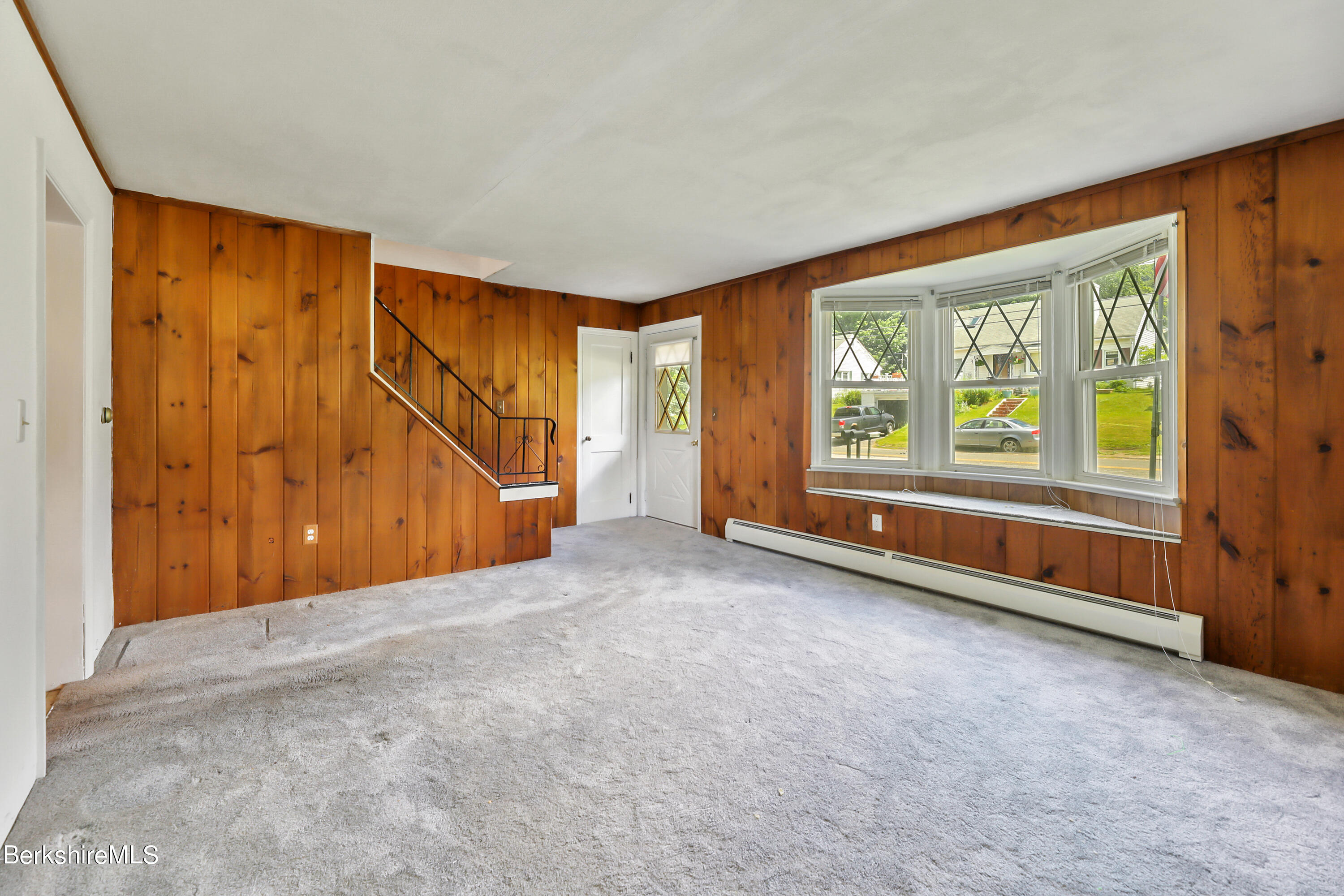 385 East Street Lee, MA 01238 - Photo 11 of 30 25 Living Room