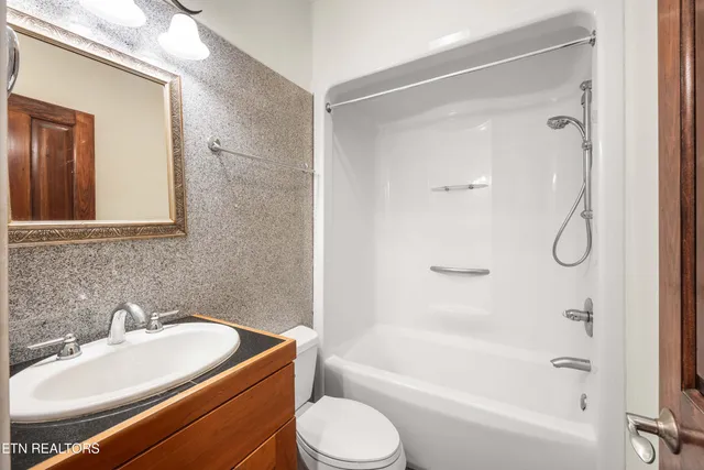 $729,900 | 213 Whippoorwill Drive, Oak Ridge, TN 37830