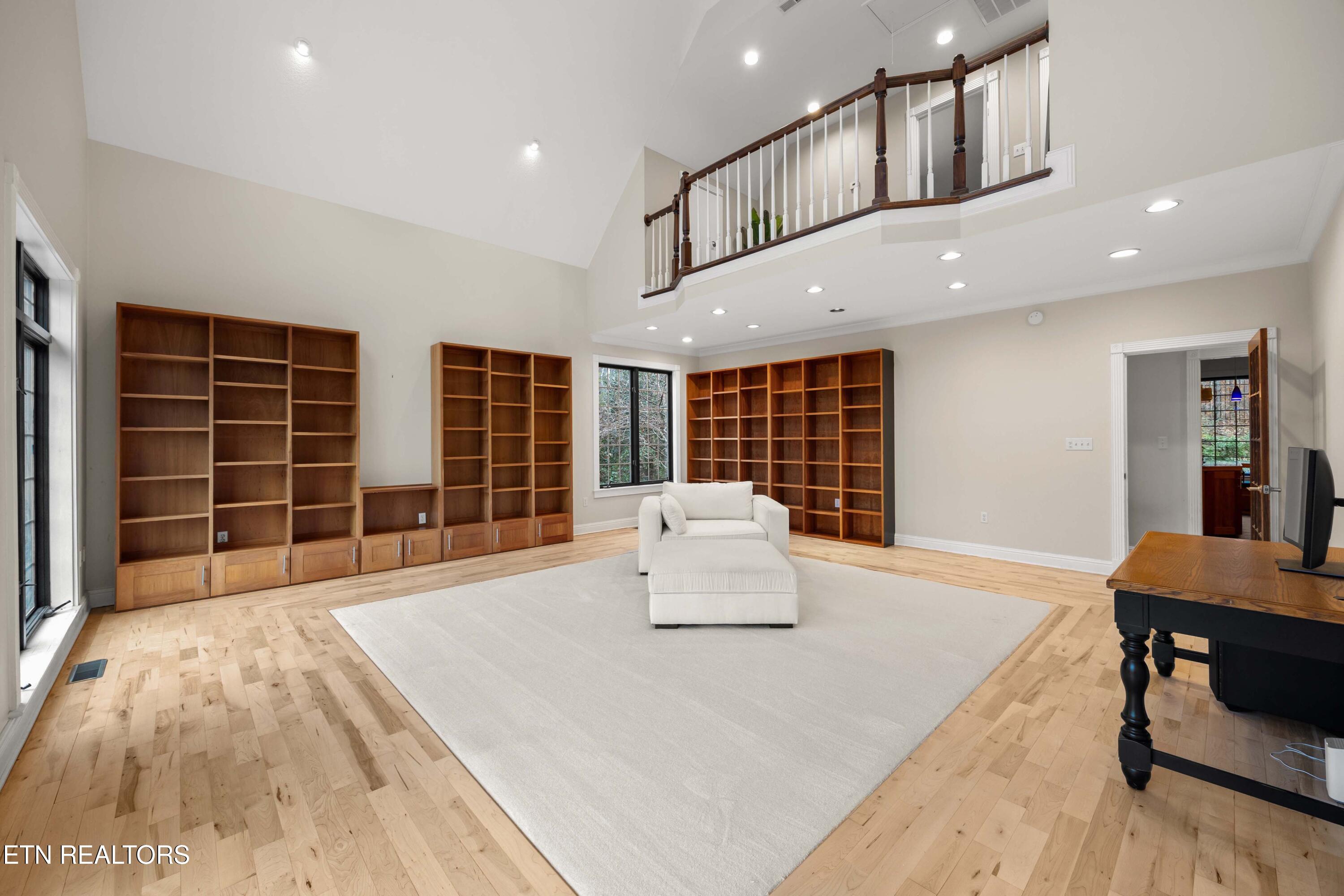 213 Whippoorwill Drive Oak Ridge, TN 37830 - Photo 15 of 42 5G4A4000