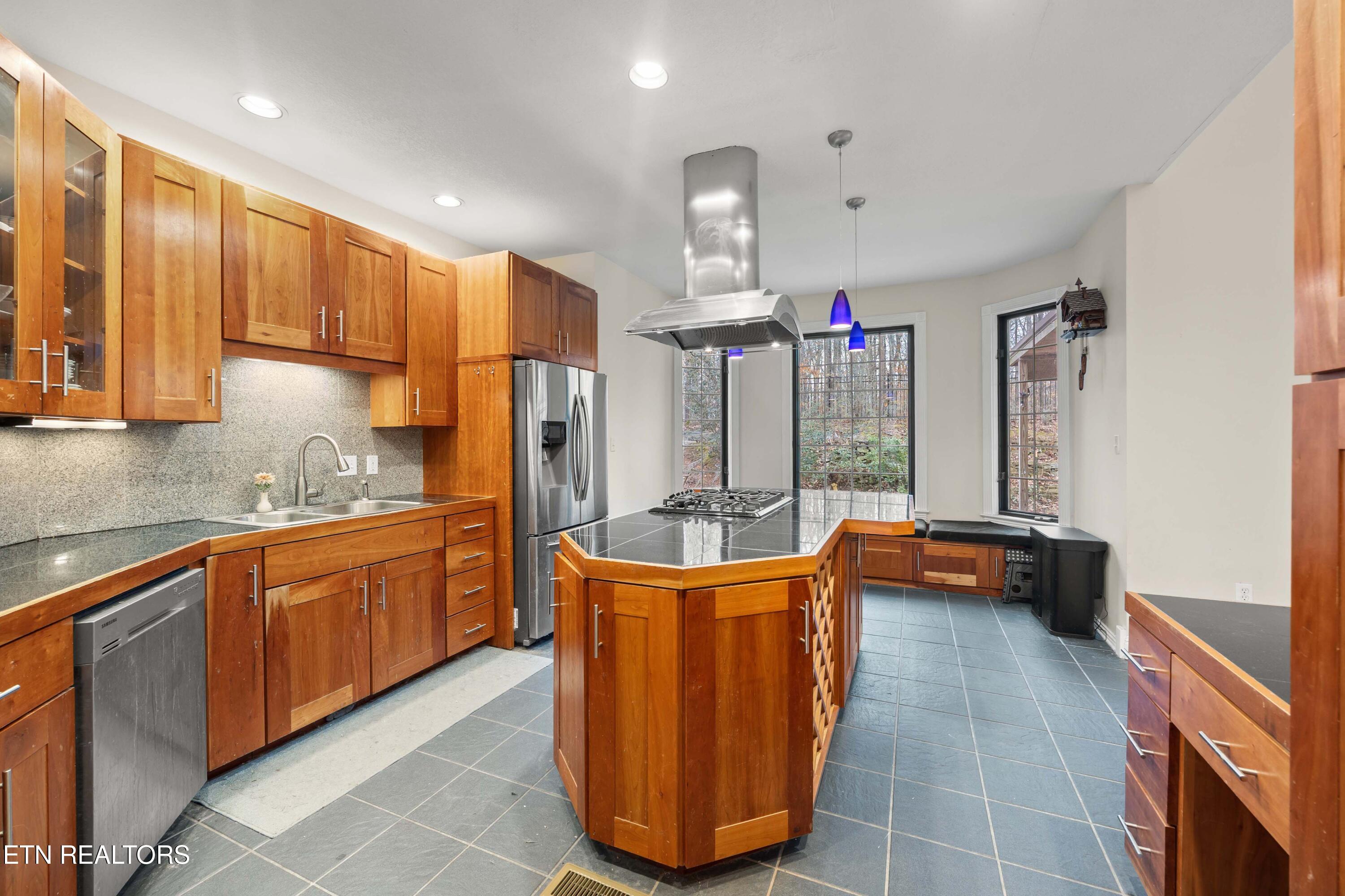 213 Whippoorwill Drive Oak Ridge, TN 37830 - Photo 17 of 42 5G4A4012