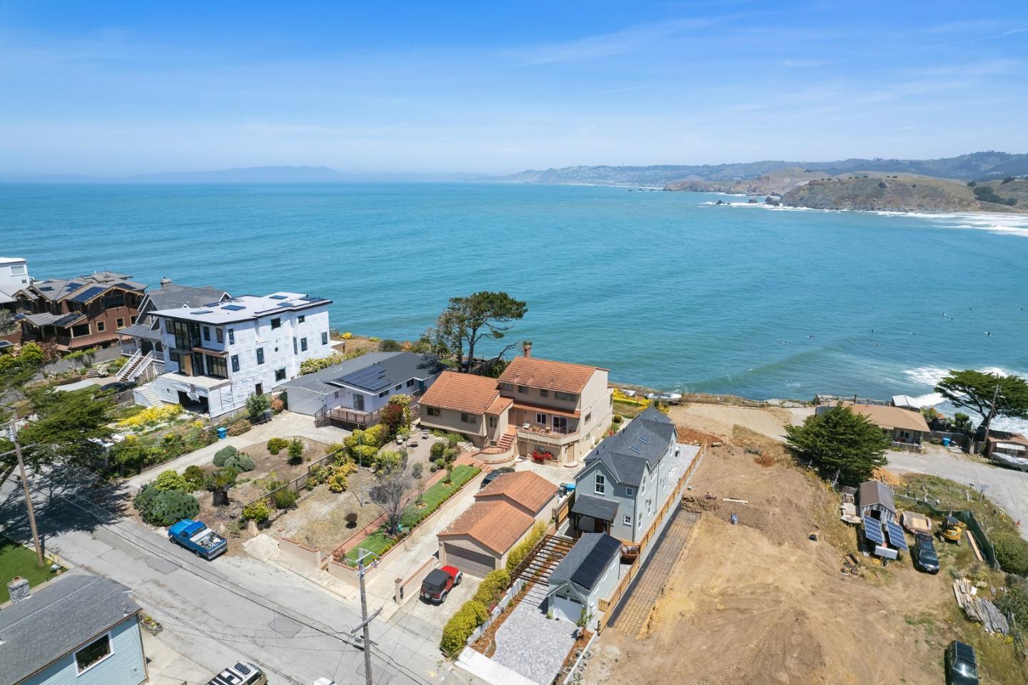 277 Kent Road Pacifica, CA 94044 - Photo 1 of 88