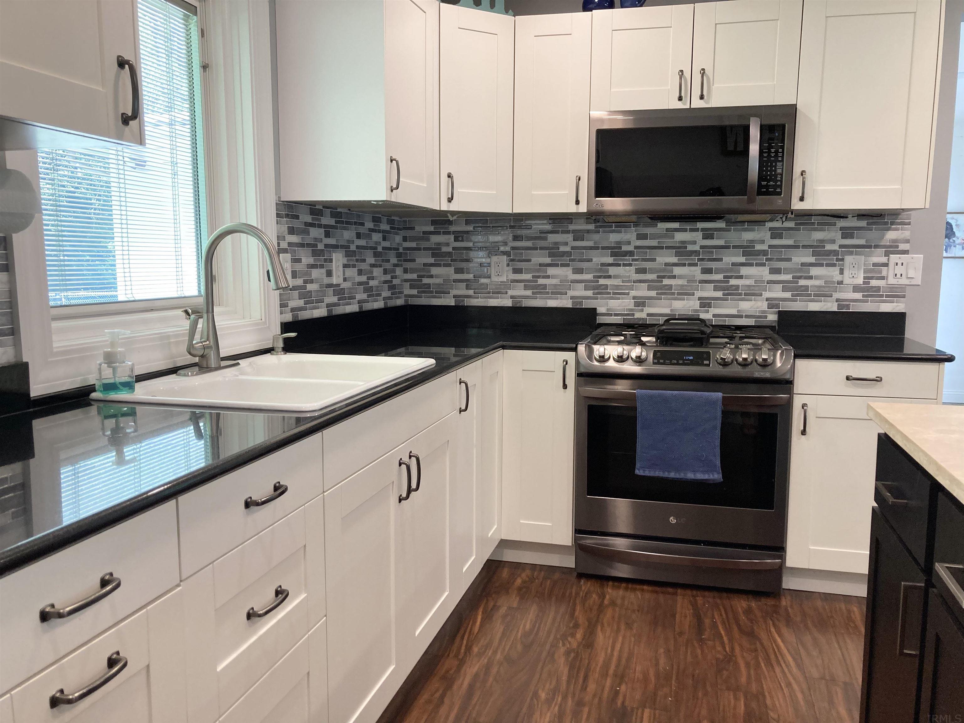 6155 Grand River Road Newburgh, IN 47630 - Photo 5 of 35 Gallery Image 5