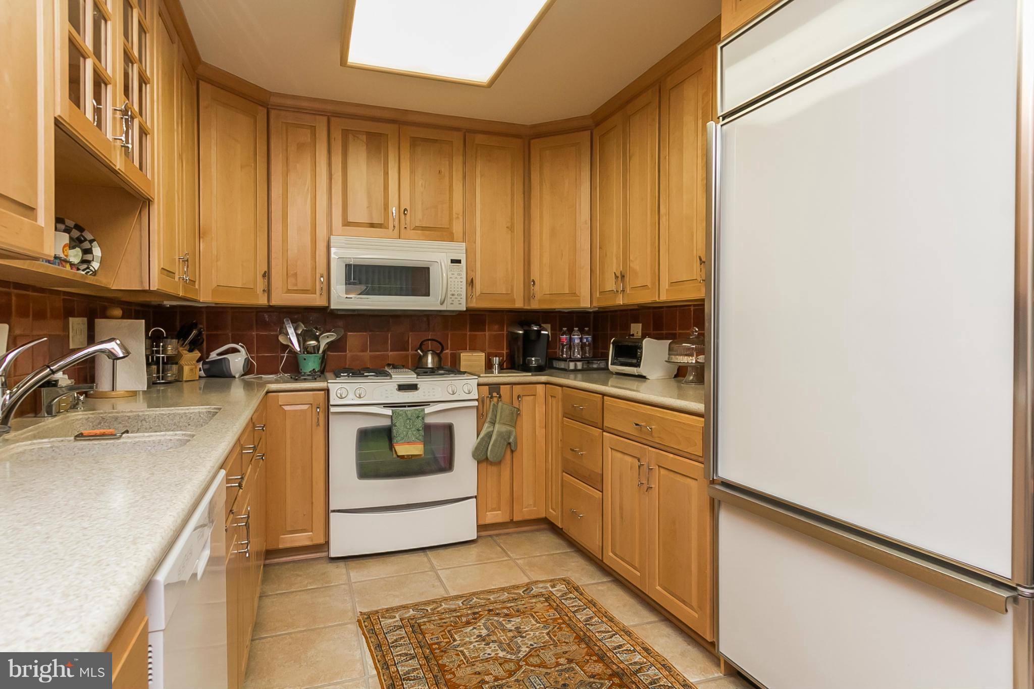 47 Raisin Tree Circle Pikesville, MD 21208 - Photo 10 of 30 Kitchen
