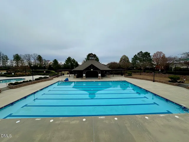 a view of a tennis court