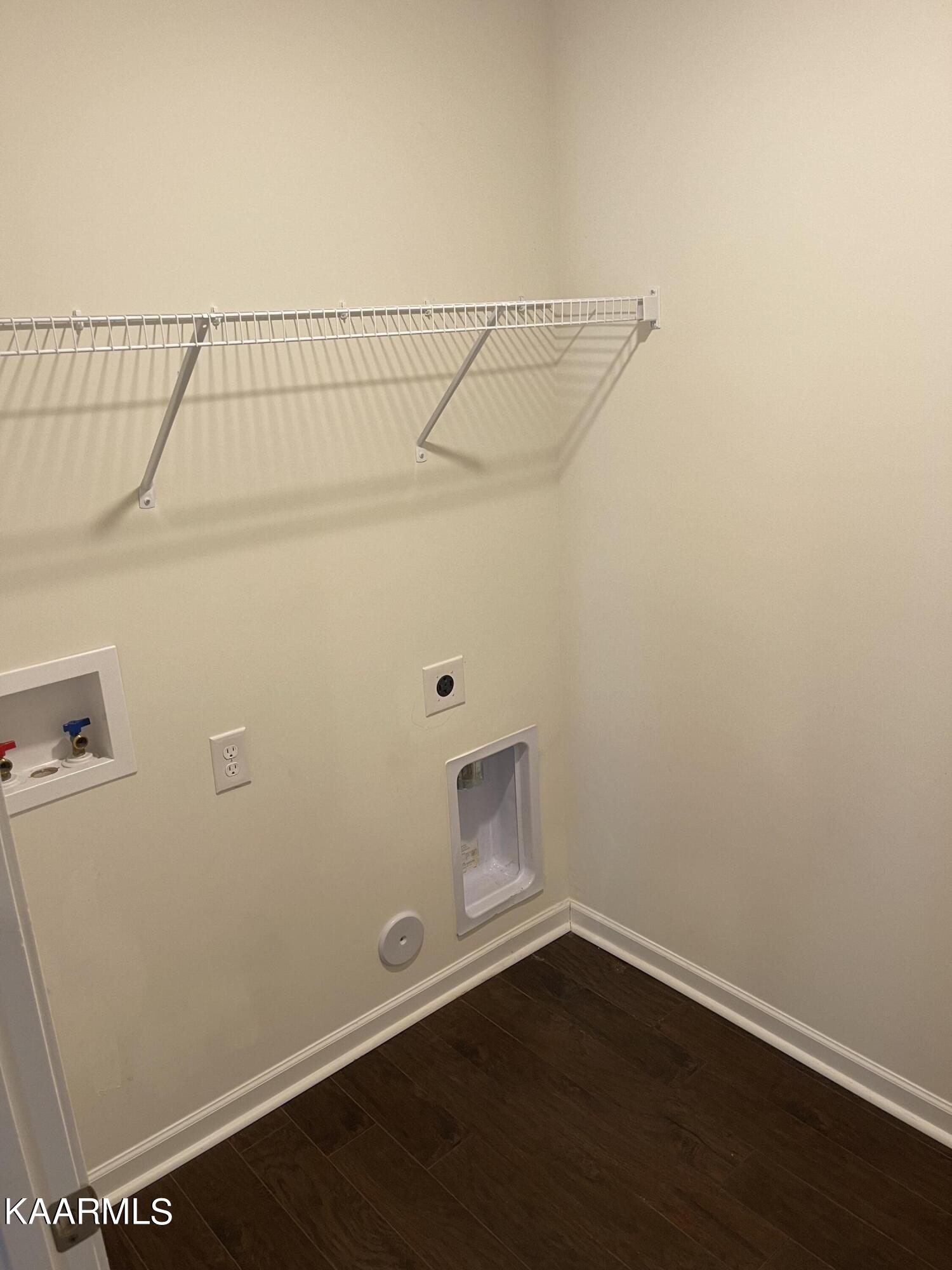 1629 River Poppy Road Mascot, TN 37806 - Photo 11 of 23 Laundry Room