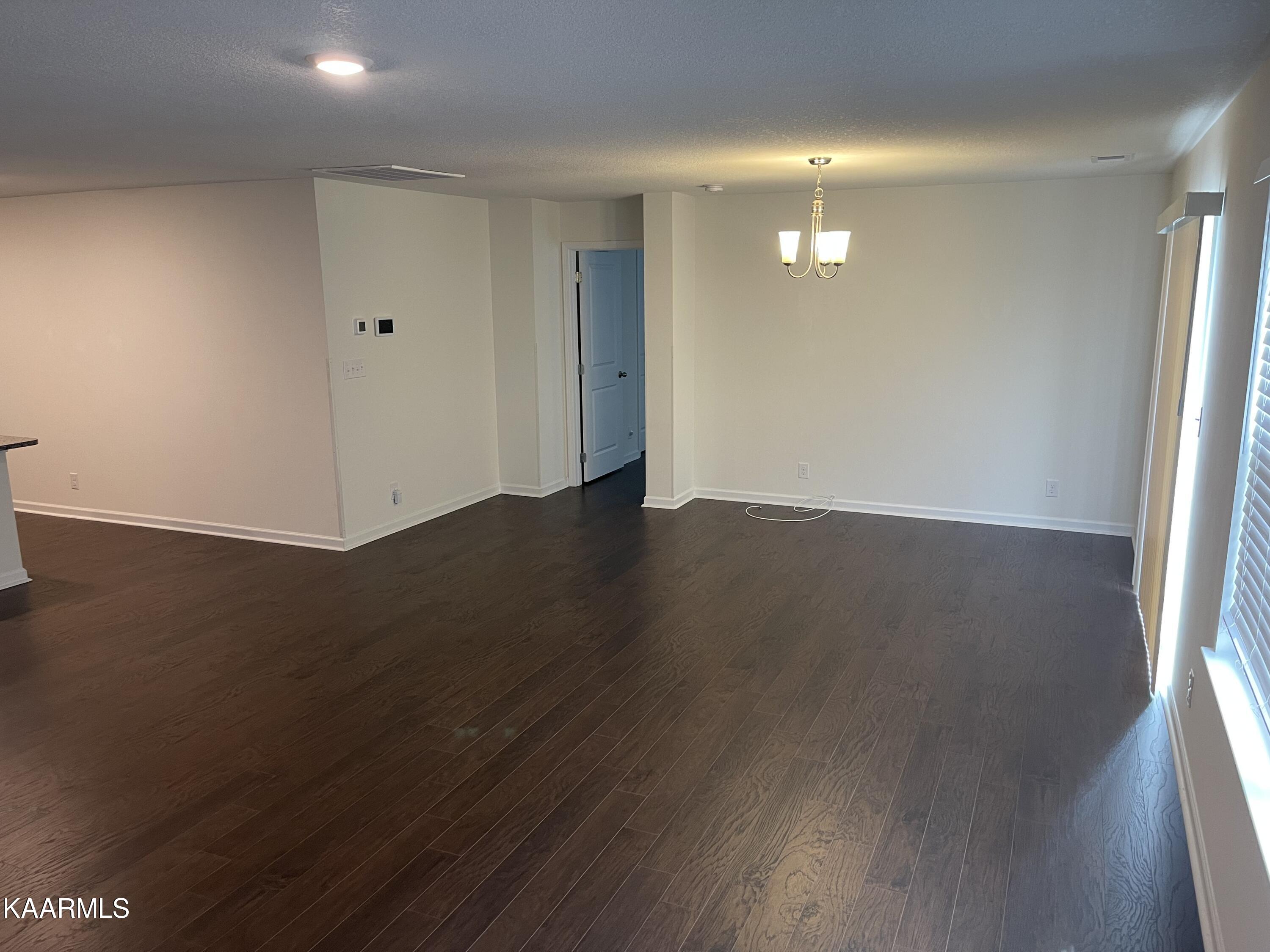 1629 River Poppy Road Mascot, TN 37806 - Photo 14 of 23 Living/Dining Area