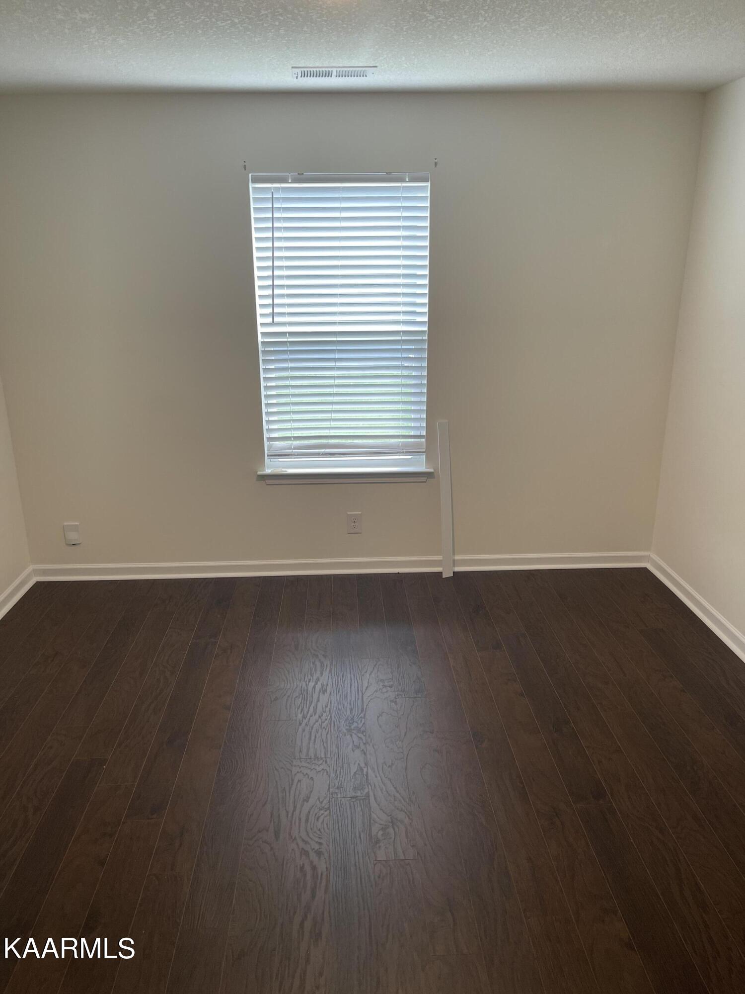 1629 River Poppy Road Mascot, TN 37806 - Photo 9 of 23 Bedroom #3