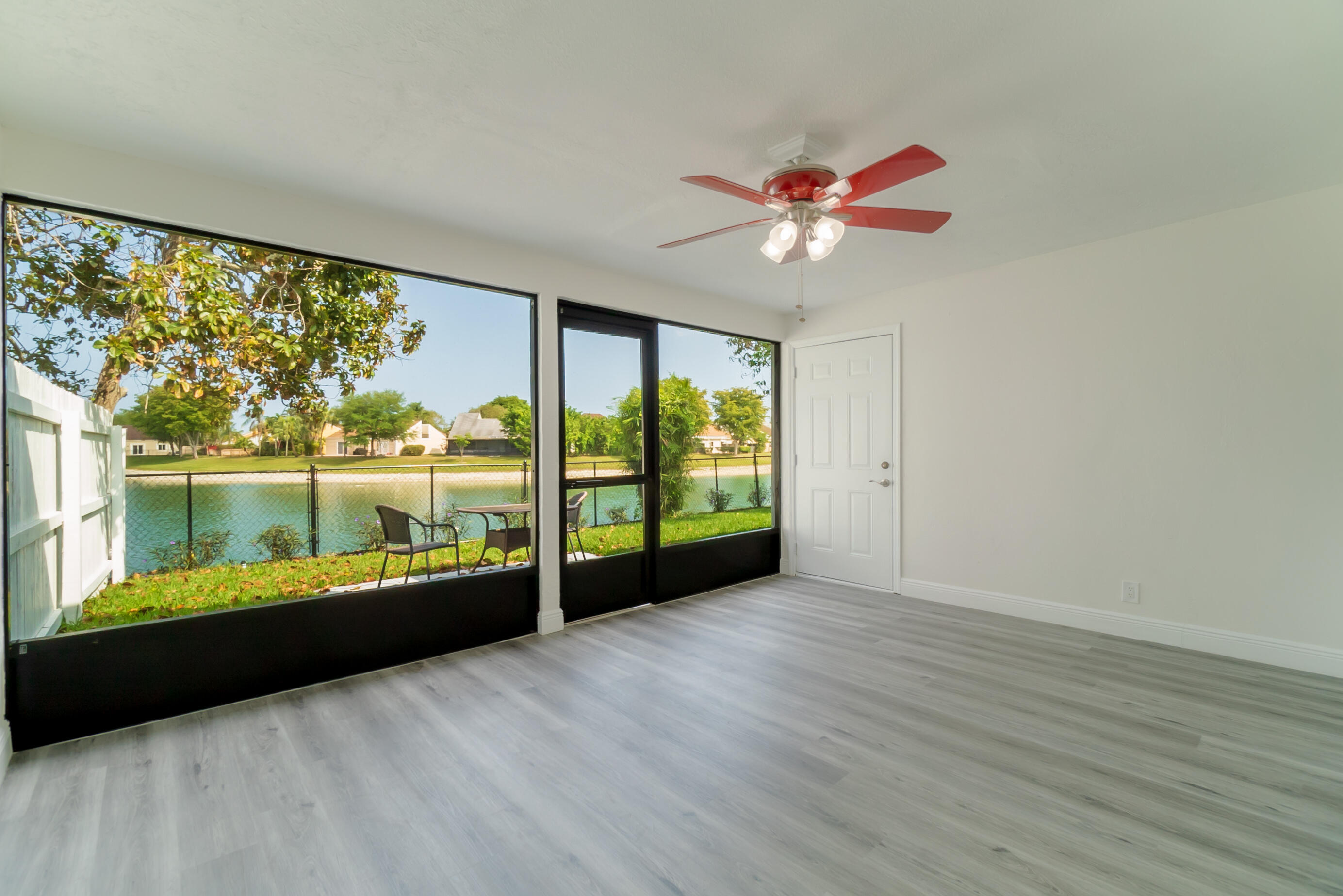 23040 Floralwood Lane Boca Raton, FL 33433 - Photo 12 of 31 25