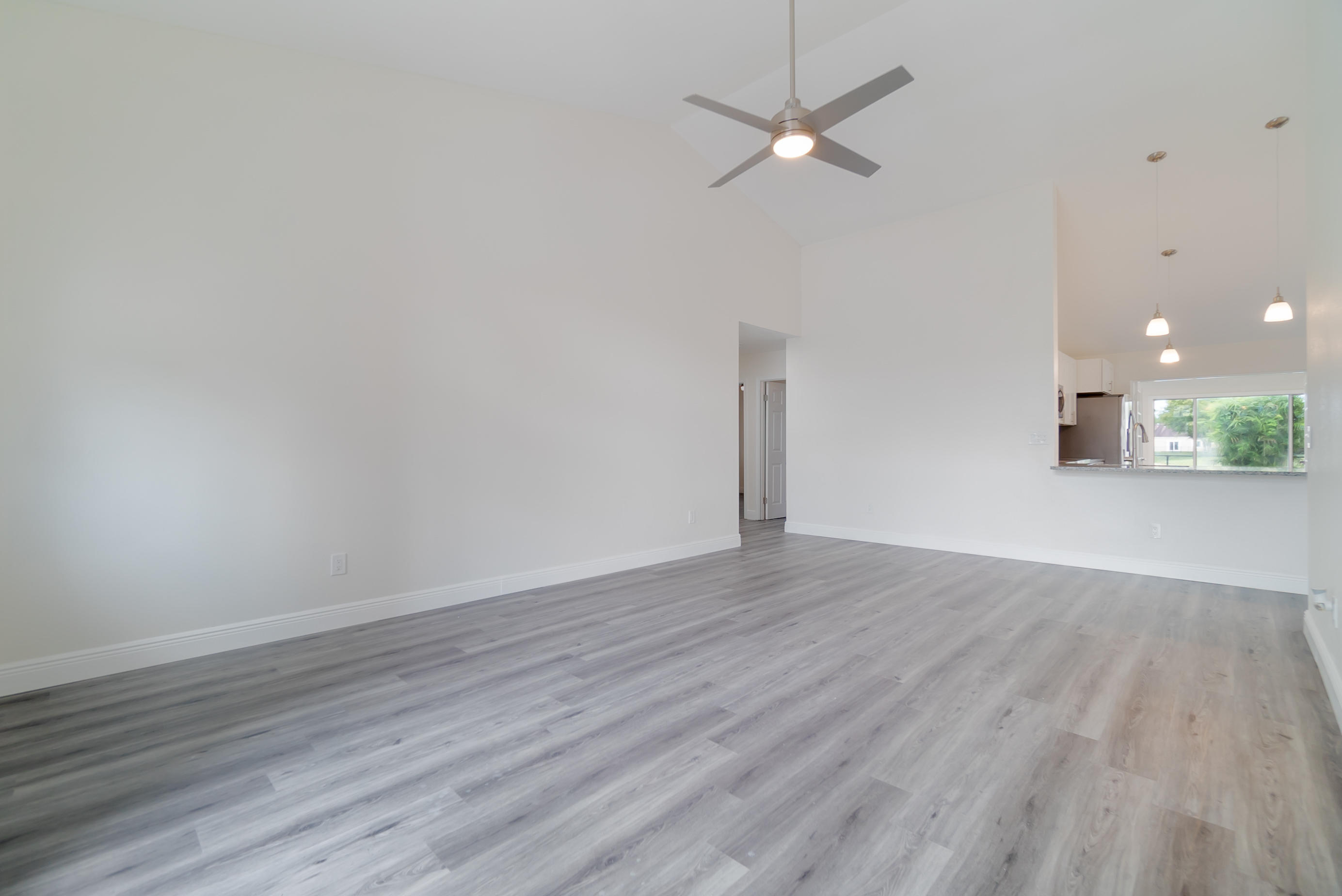 23040 Floralwood Lane Boca Raton, FL 33433 - Photo 13 of 31 6