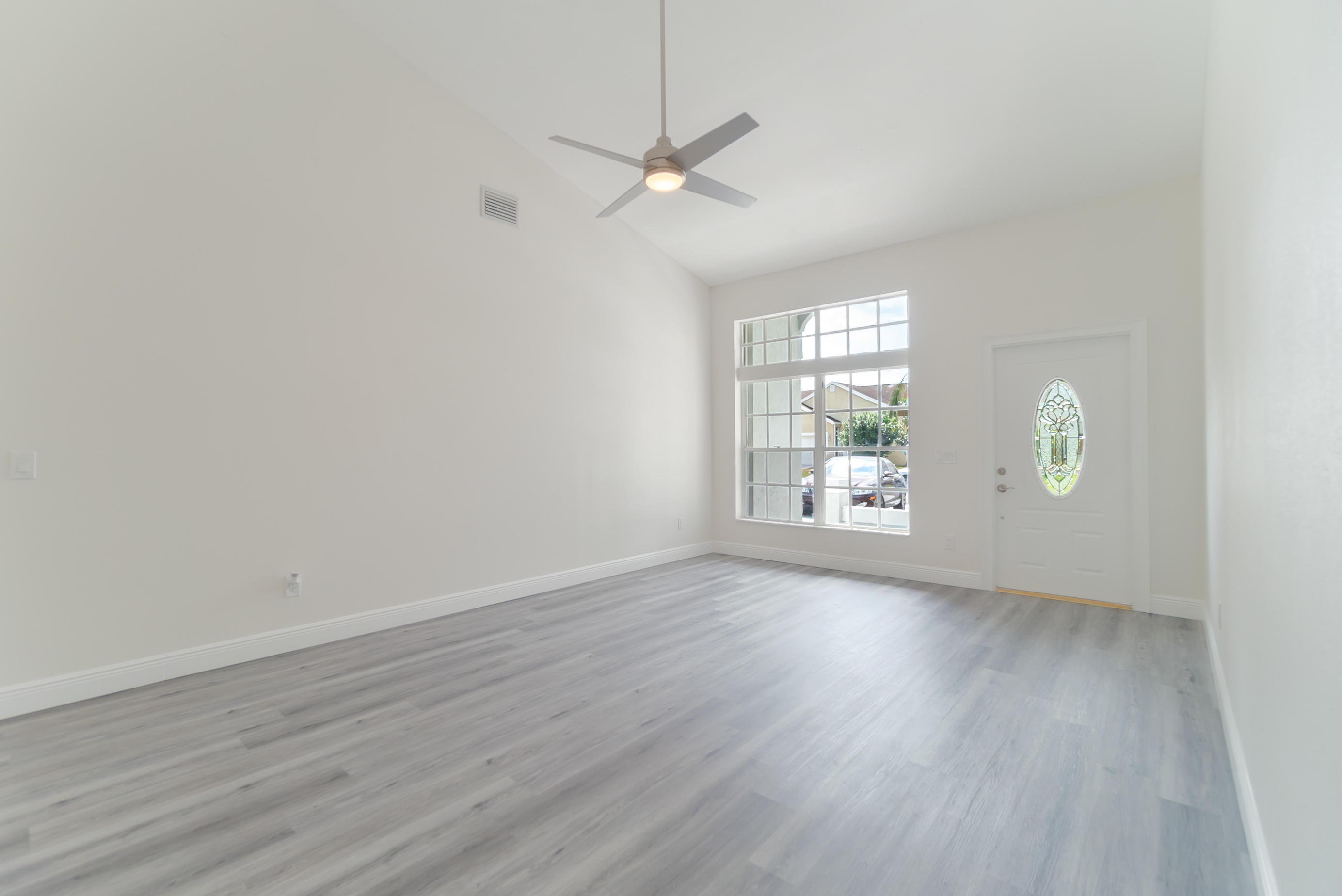 23040 Floralwood Lane Boca Raton, FL 33433 - Photo 14 of 31 7