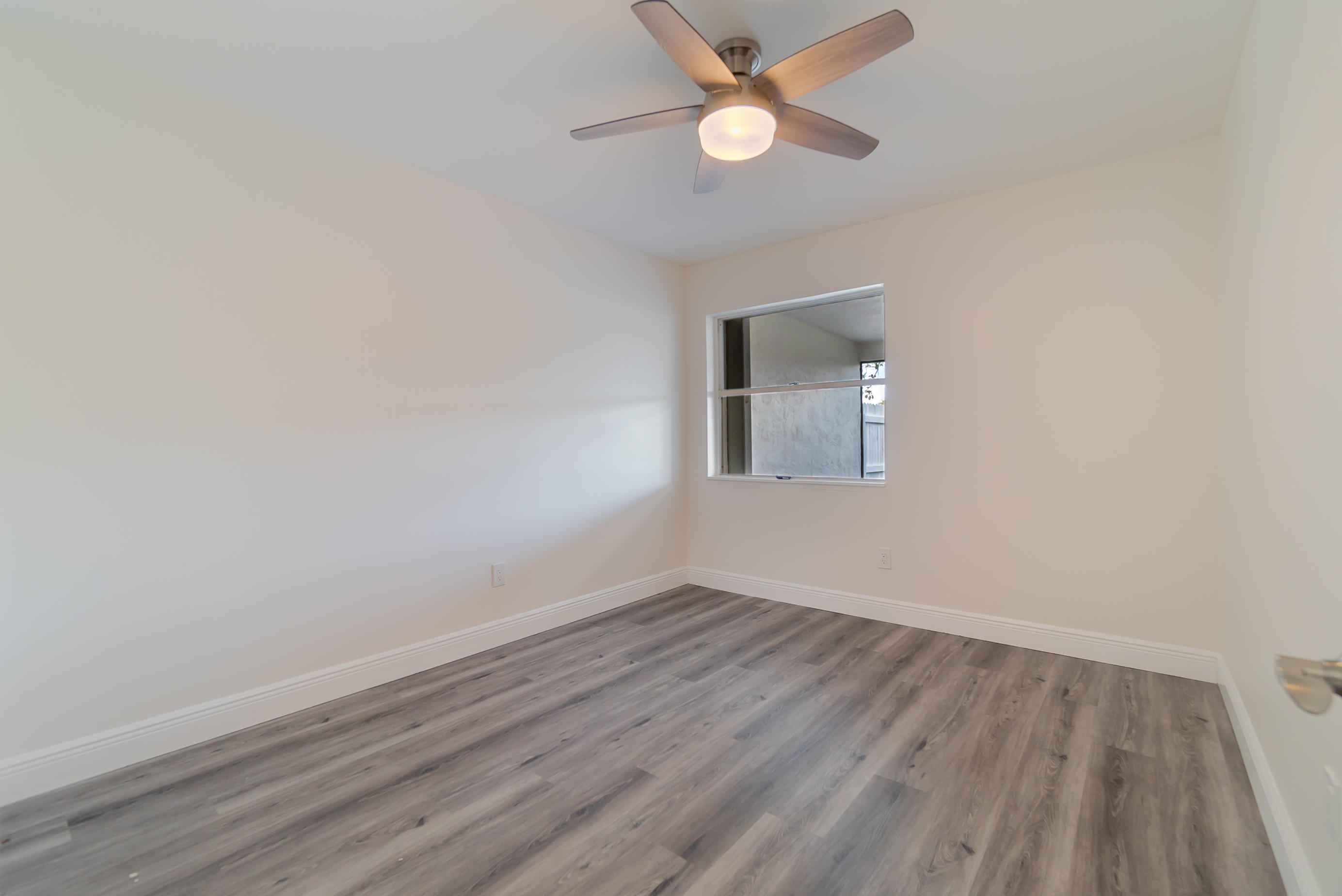 23040 Floralwood Lane Boca Raton, FL 33433 - Photo 18 of 31 11