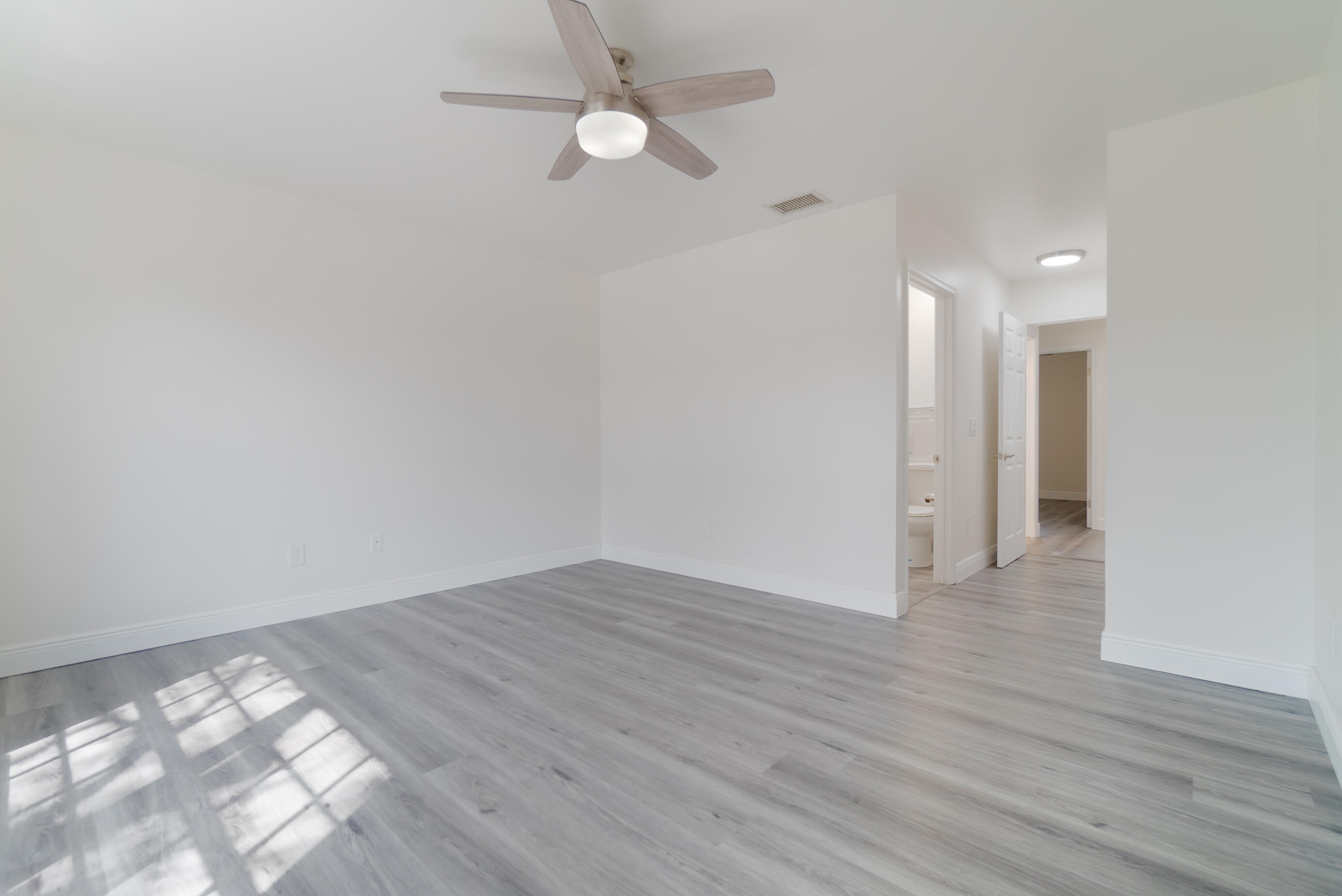 23040 Floralwood Lane Boca Raton, FL 33433 - Photo 22 of 31 16