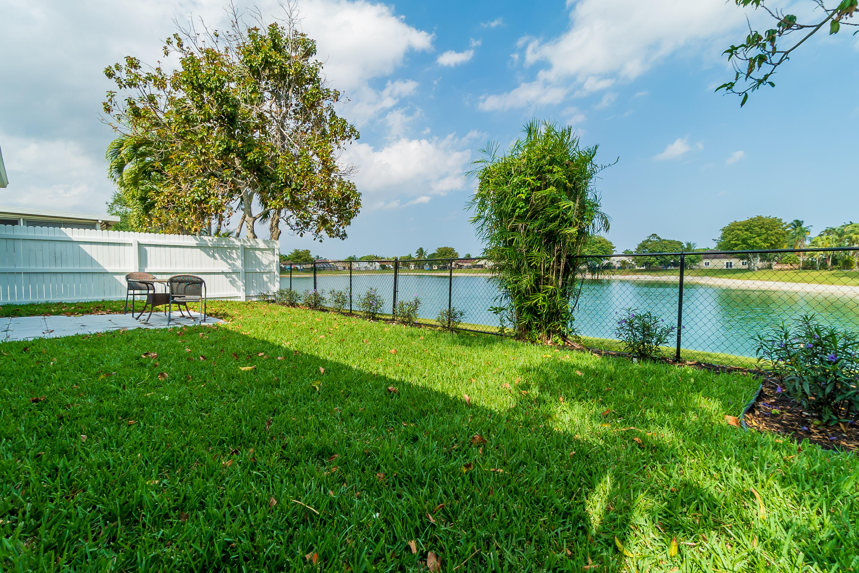 23040 Floralwood Lane Boca Raton, FL 33433 - Photo 27 of 31 28