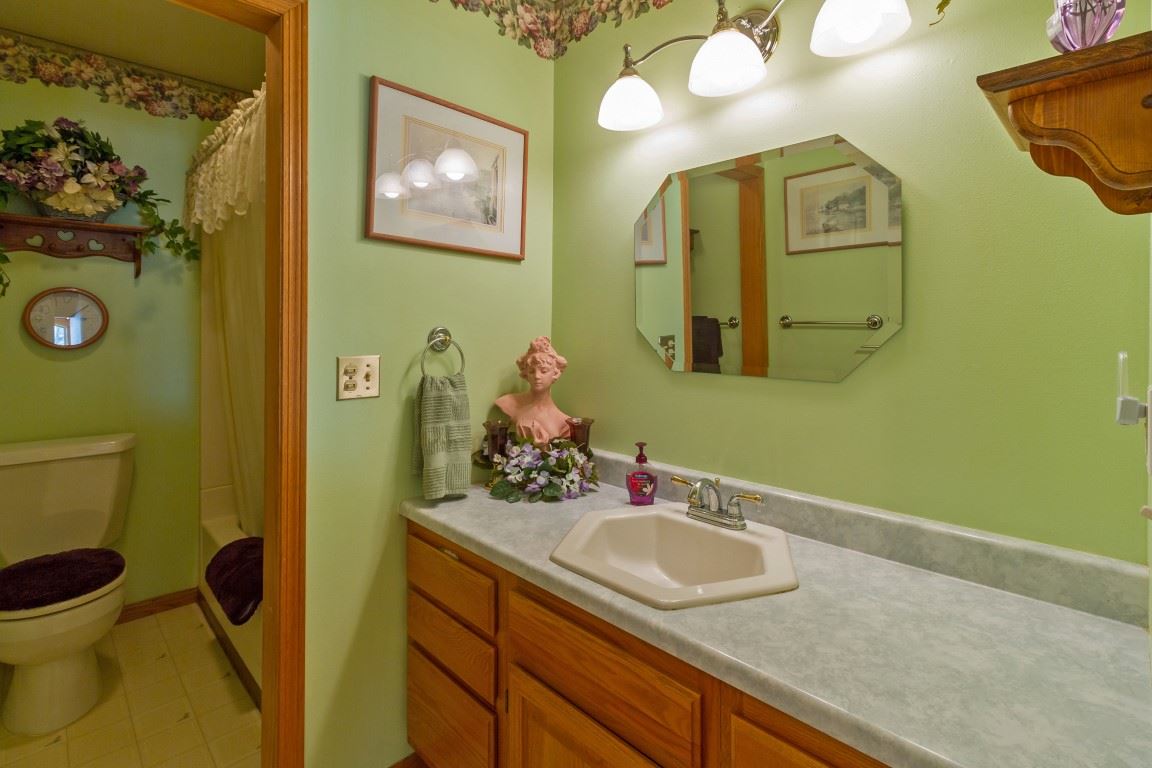 4784 Whittier Road Clayton, WA 99110 - Photo 13 of 20