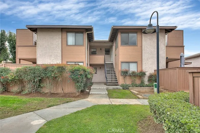 $265,900 | 1333 Massachusetts Avenue, Unit 201, Riverside, CA 92507