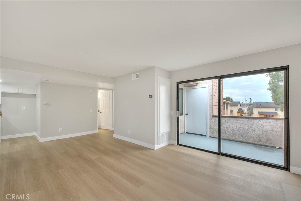 1333 Massachusetts Avenue, Unit 201 Riverside, CA 92507 - Photo 11 of 30