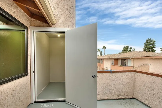 $265,900 | 1333 Massachusetts Avenue, Unit 201, Riverside, CA 92507