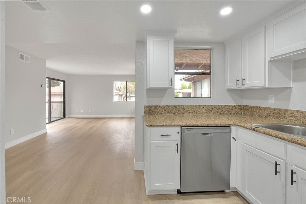 1333 Massachusetts Avenue, Unit 201 Riverside, CA 92507 - Photo 16 of 30