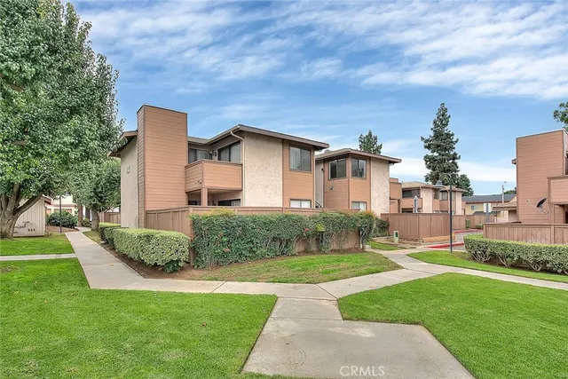 $265,900 | 1333 Massachusetts Avenue, Unit 201, Riverside, CA 92507