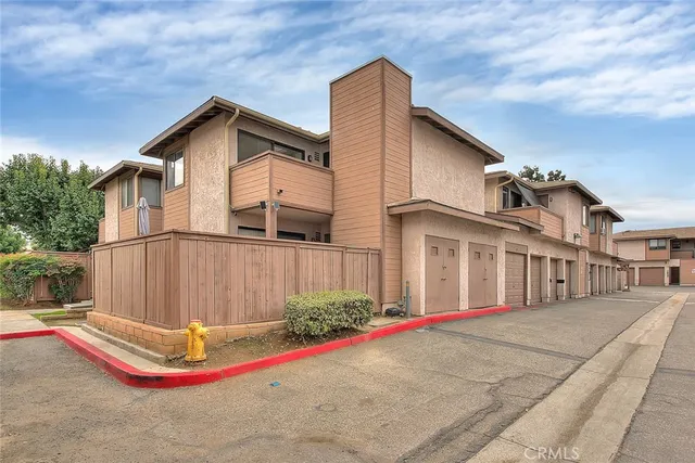 $265,900 | 1333 Massachusetts Avenue, Unit 201, Riverside, CA 92507
