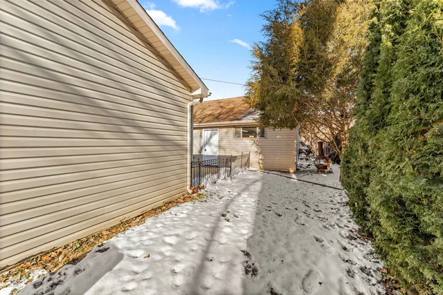 $379,000 | 425 Grove Street, Wood Dale, IL 60191