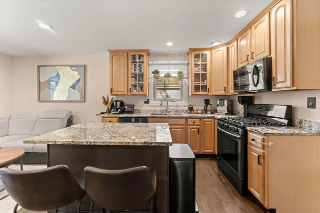 $379,000 | 425 Grove Street, Wood Dale, IL 60191