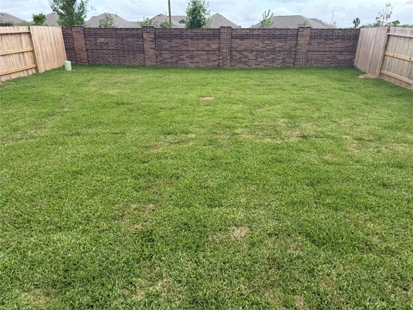 a picture of a wall with a white wall