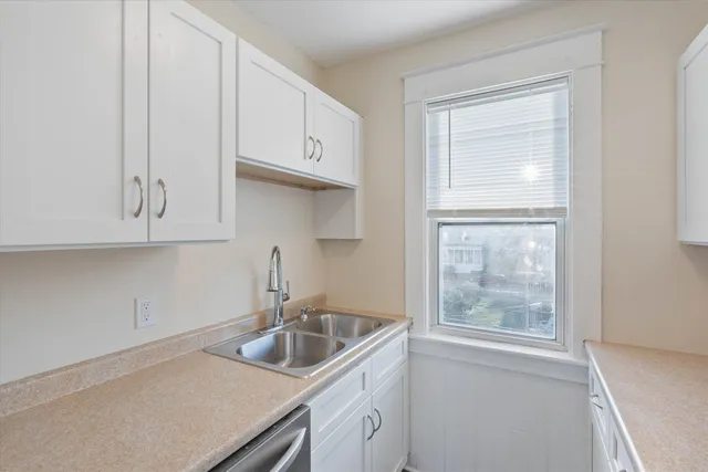 $2,150 | 462 Dubuque Street, Unit 3, Manchester, NH 03102