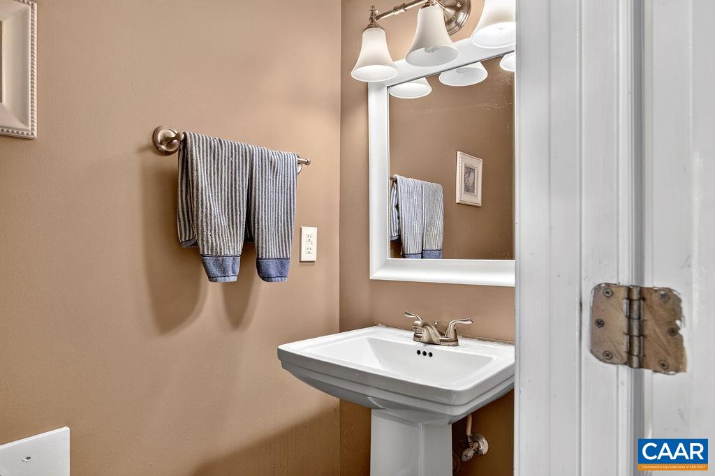 2585 Cedar Ridge Lane Charlottesville, VA 22901 - Photo 31 of 75 Gallery Image 31