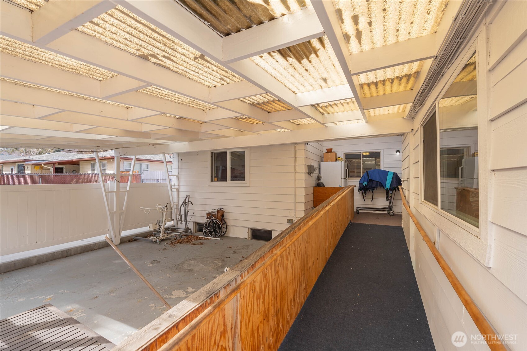 33 North Furney Street Wenatchee, WA 98801 - Photo 25 of 30 a view of a balcony