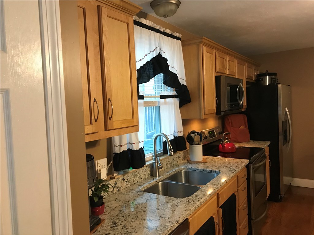 1306 Hill Farm Road Coventry, RI 02816 - Photo 4 of 21