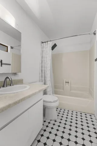 $599,000 | 19782 Old Oregon Trail North, Redding, CA 96003