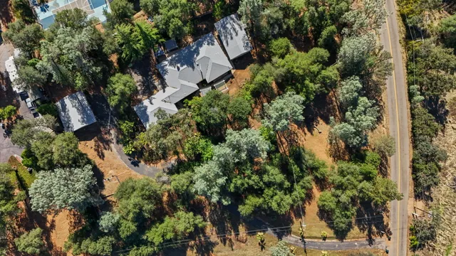 $599,000 | 19782 Old Oregon Trail North, Redding, CA 96003