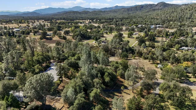 $599,000 | 19782 Old Oregon Trail North, Redding, CA 96003