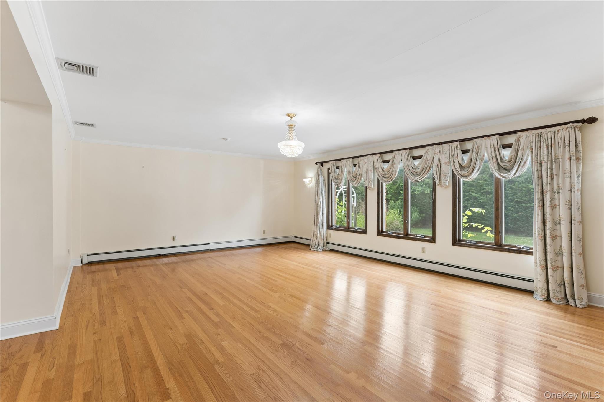 72 Lake End Road Merrick, NY 11566 - Photo 10 of 43