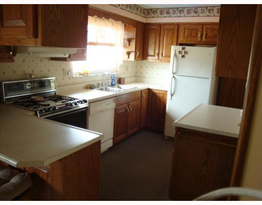 134 Johnetta Road Vandergrift, PA 15690 - Photo 4 of 17 Kitchen. FULLY EQUIPPED KITCHEN.