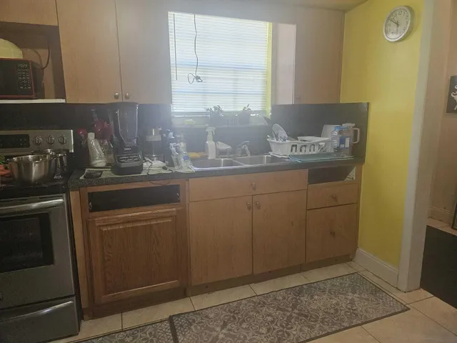 $420,000 | 709 Southwest 4th Street, Hallandale Beach, FL 33009