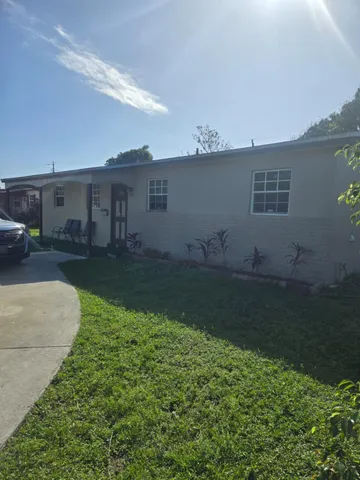 $420,000 | 709 Southwest 4th Street, Hallandale Beach, FL 33009