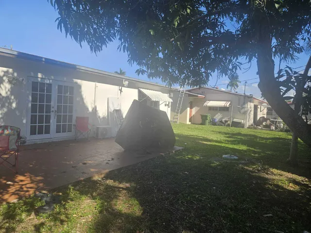 $420,000 | 709 Southwest 4th Street, Hallandale Beach, FL 33009