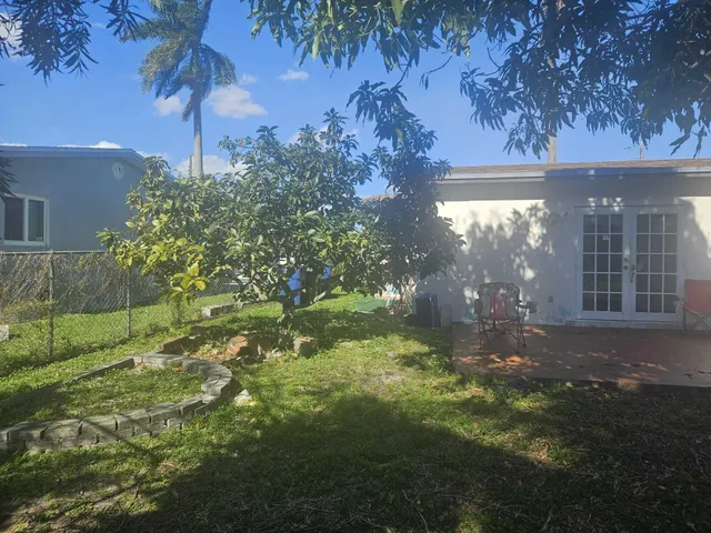 $420,000 | 709 Southwest 4th Street, Hallandale Beach, FL 33009