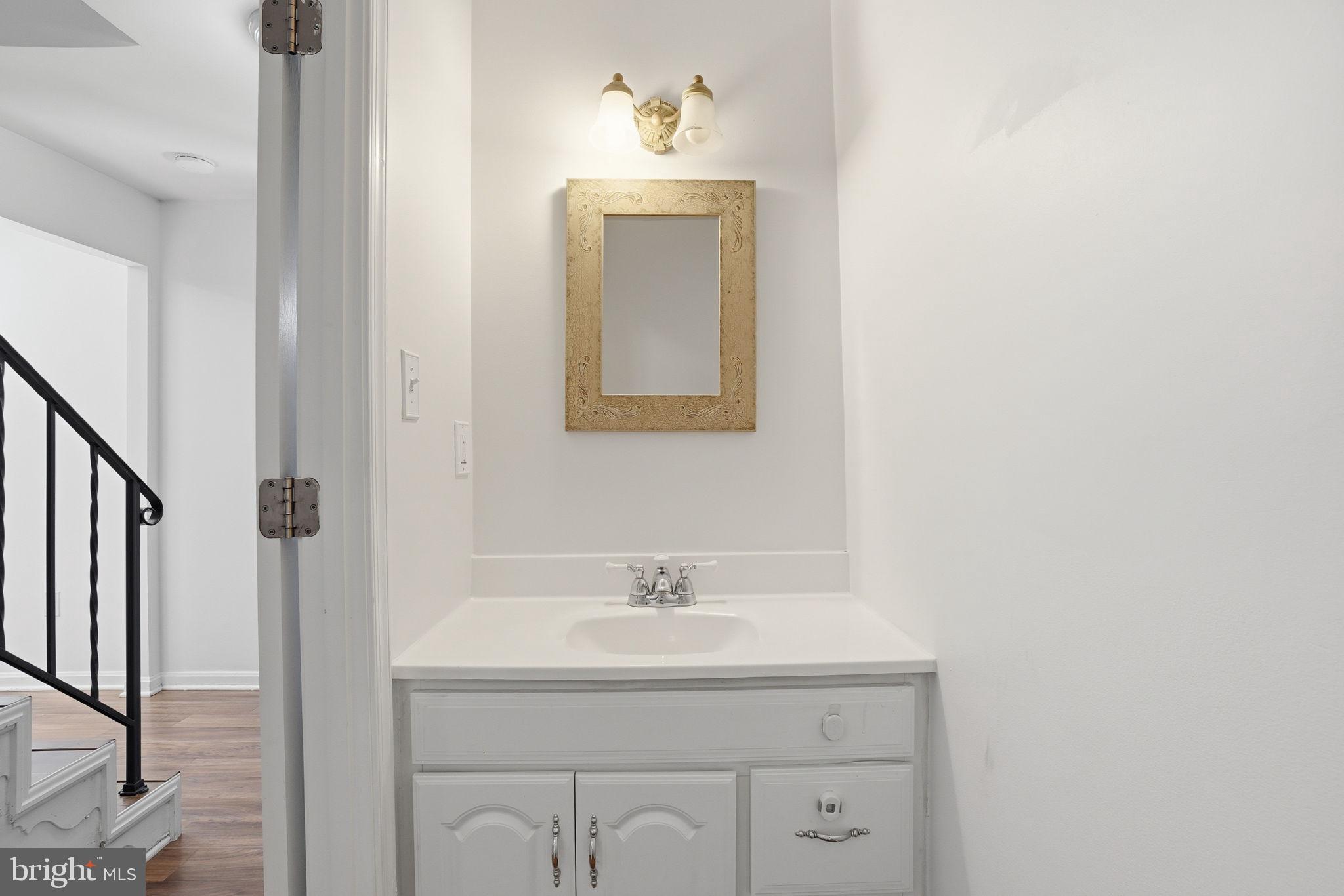6851 Brian Michael Court Springfield, VA 22153 - Photo 10 of 25