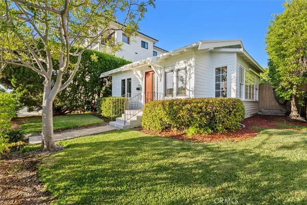 $7,500 | 414 Cypress Drive, Laguna Beach, CA 92651