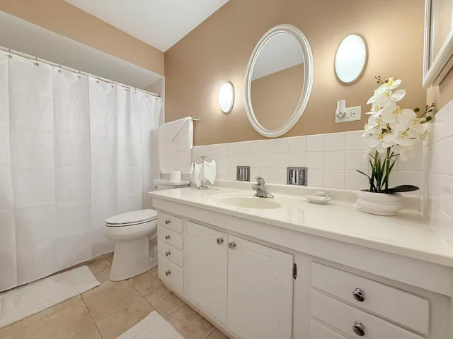 $210,000 | 4250 Saratoga Avenue, Unit L305, Downers Grove, IL 60515