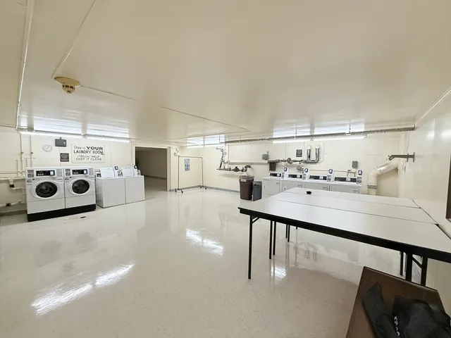 $210,000 | 4250 Saratoga Avenue, Unit L305, Downers Grove, IL 60515