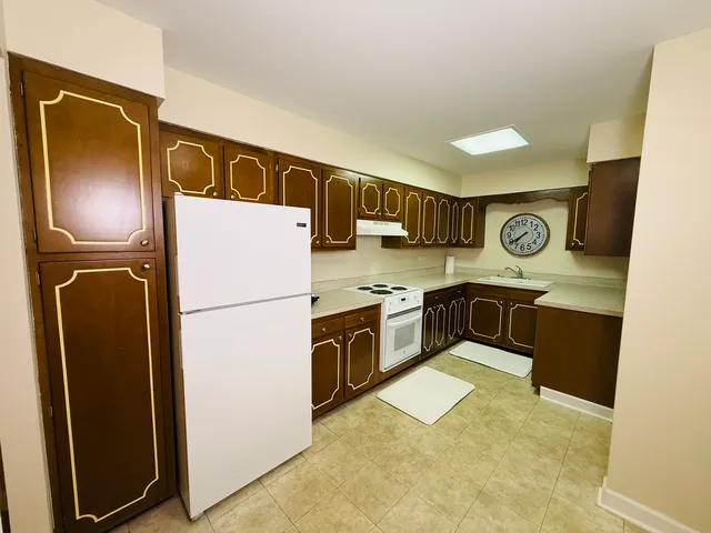 $210,000 | 4250 Saratoga Avenue, Unit L305, Downers Grove, IL 60515