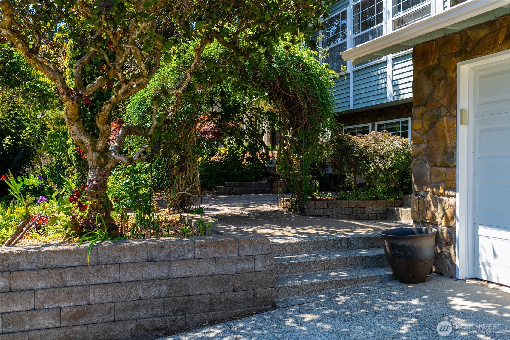 1127 204th Place Southeast Bothell, WA 98012 - Photo 2 of 40