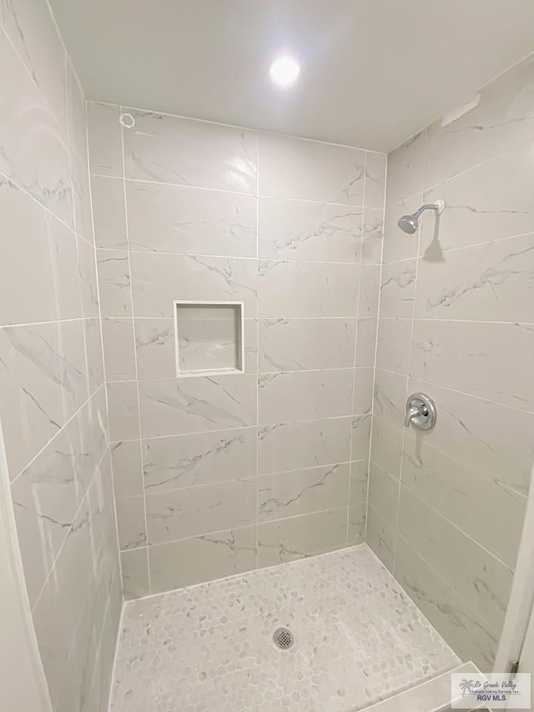 5084 McKenzie Road Brownsville, TX 78521 - Photo 4 of 10 Gallery Image 4